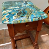 Refurbished end table with resin top